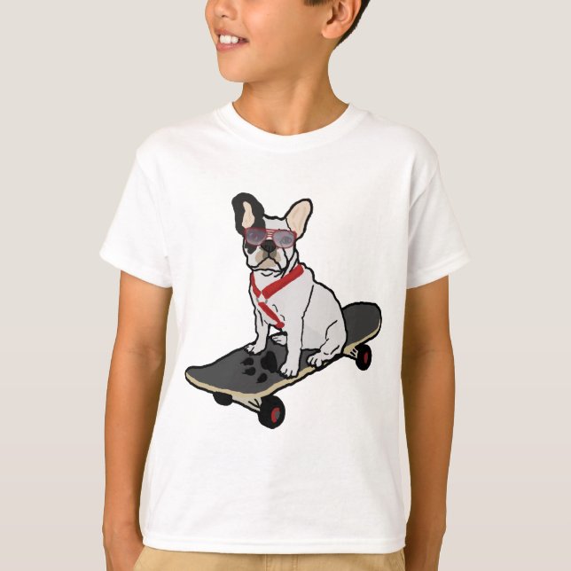 Französische Bulldogge Skateboarding w/sunglasses T-Shirt (Vorderseite)