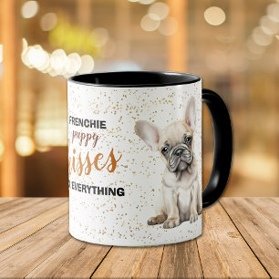 Französische Bulldoggen-Welpen-Küsse reparieren al Tasse