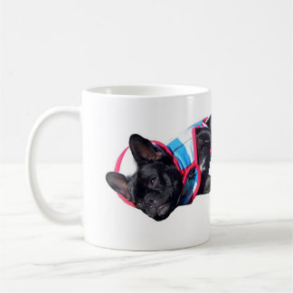 Französische entspannende Bulldogge, Paris-Logo, Kaffeetasse