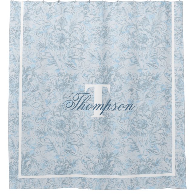 Französische Hütte Dusty Blue Floral Monogram Duschvorhang (Vorderseite)