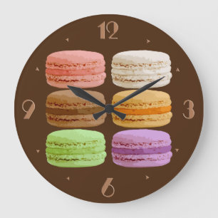 Französische Macarons - mehrfarbige Pastelltöne Große Wanduhr