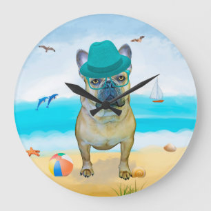 Französischer Bulldog am Strand Große Wanduhr