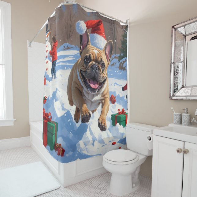 Französischer Bulldog im Schnee mit Weihnachtsmütz Duschvorhang (Beispiel)