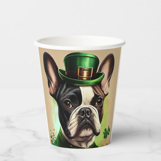 Französischer Bulldog in St. Patrick's Day Dress Pappbecher (Vorderseite)