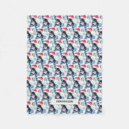 Französischer Bulldog in Weihnachtsmannmütze oder Fleecedecke