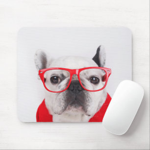 Französischer Bulldog mit Brille und Shirt Mousepad