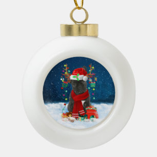 Französischer Bulldog mit Weihnachtsgeschenken Keramik Kugel-Ornament