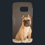 Französischer Bulldog Personalisierter Name | Hund<br><div class="desc">Dieses Design zeigt ein Foto des beliebten französischen Bulldog-Hauses,  der direkt auf die Kamera schaut. Personalisieren Sie mit Ihrem eigenen Namen,  indem Sie den Text im Textfeld bearbeiten oder den Text ohne Text löschen. #dog #canine #pet #personalisiert #gifts #Samsung #photocase</div>