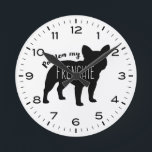 Französischer Bulldog Runde Wanduhr<br><div class="desc">Eine coole Wanduhr für die Zuhause oder das Büro. Black French Bulldog Silhouette. "Entschuldige meinen Freund." Ein originelles Geschenk für die Liebhaber des Bulldoggen. Karo in Jenn’s Doodle World für noch mehr neue Uhren und Hunde züchten thematische Wohngestaltung.</div>