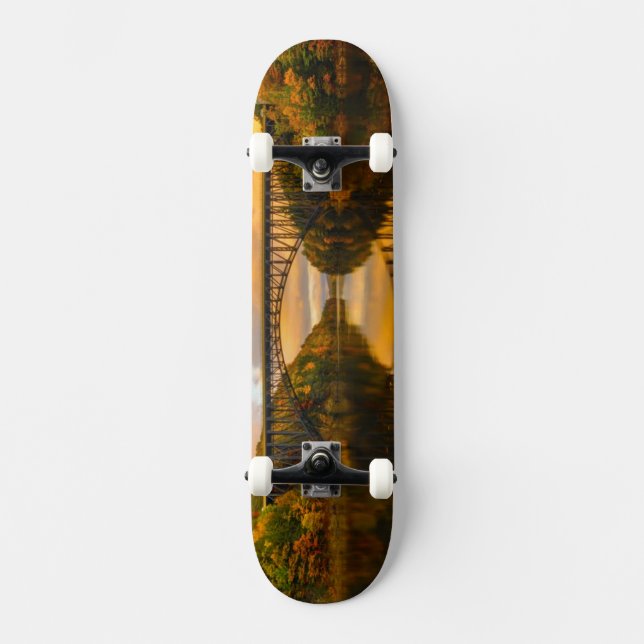 Französischer König Bridge im Fall Skateboard (Vorderseite)