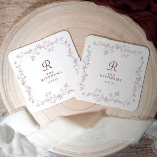 Französisches florales Dusty Rose Mauve Monogramm Rechteckiger Pappuntersetzer