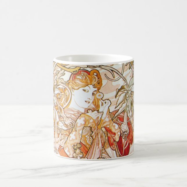 Frau Alphonse Mucha mit Gänseblümchen-Kunst Tasse (Mittel)