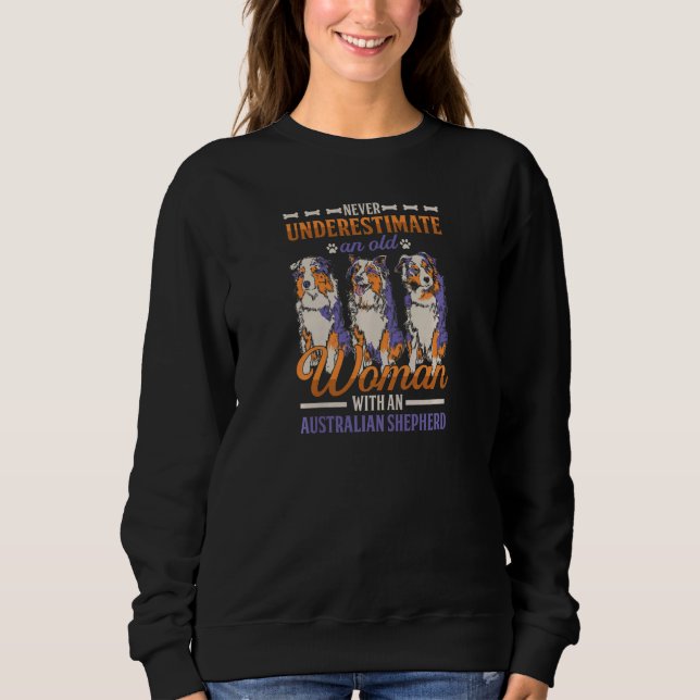 Frau ältere Frau mit Australian Shepherd Aussie M Sweatshirt (Vorderseite)