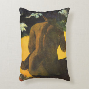 Frau am Meer von Paul Gauguin, Vintage Fine Art Dekokissen