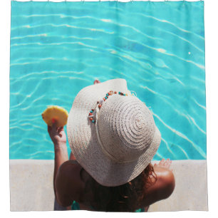 Frau am Pool Duschvorhang
