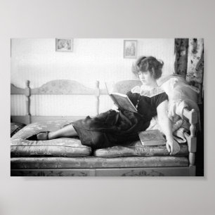 Frau beim Lesen eines Buches, Vintage Poster