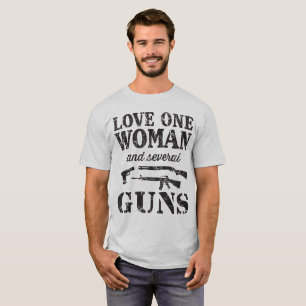 Frau der Liebe-eine und einige Gewehr-T - Shirt