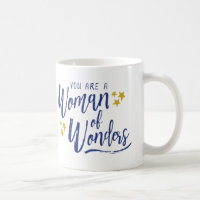 Frau der Wunder-Tasse