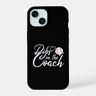 Frau des Baseballtrainers hat Vorrang auf den Trai iPhone 15 Hülle