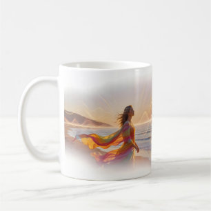 Frau, die am Strand geht, leuchtende Wellenenergie Kaffeetasse
