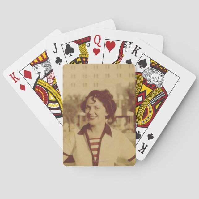 Frau, die draußen sitzt spielkarten (Rückseite)