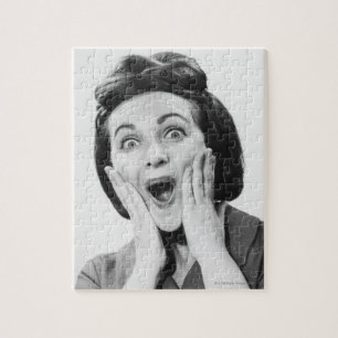 Frau, die Gesicht macht Puzzle