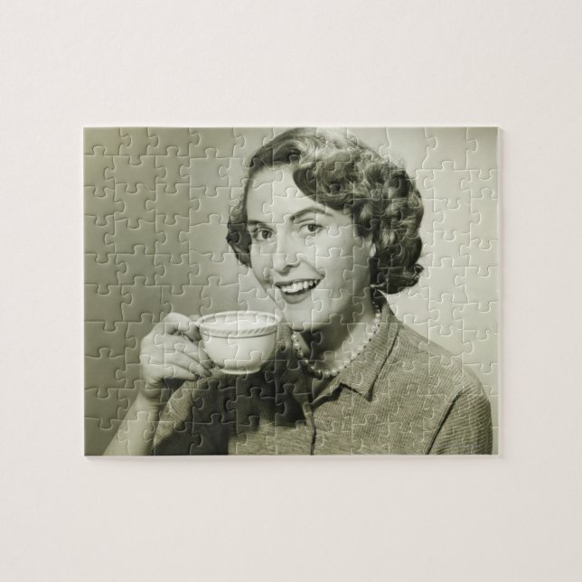 Frau, die Schalen hält Puzzle (Horizontal)