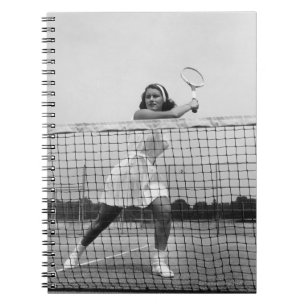 Frau, die Tennis spielt Notizblock
