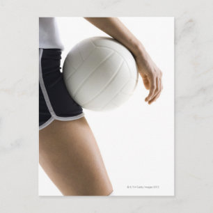 Frau, die Volleyball spielt Postkarte