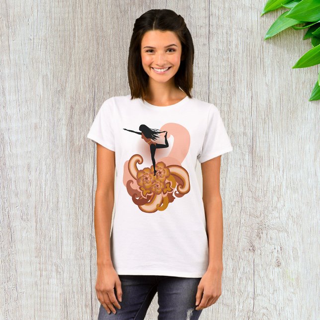 Frau Doing Yoga T-Shirt (Von Creator hochgeladen)