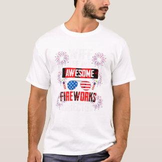 Frau eines großartigen Feuerwerks T-Shirt