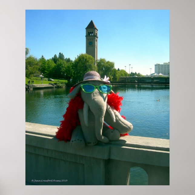 Frau Ella im Park Poster (Vorne)