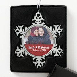 Frau & Frau Lesbian Ehe Red Damask Foto Schneeflocken Zinn-Ornament