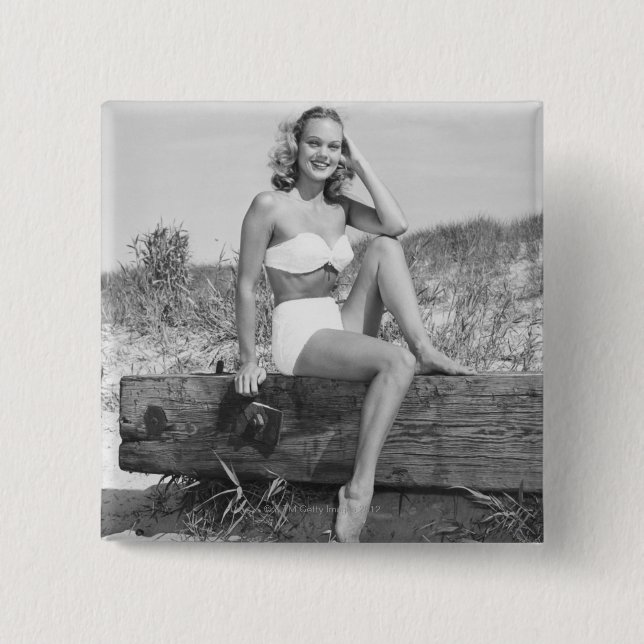 Frau im Bikini Button (Vorderseite)