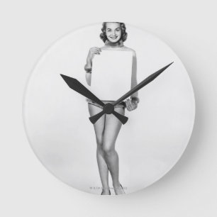 Frau im Pelz Runde Wanduhr