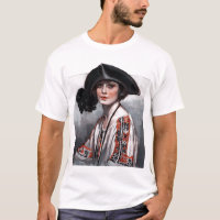 Frau in gestickter Bluse