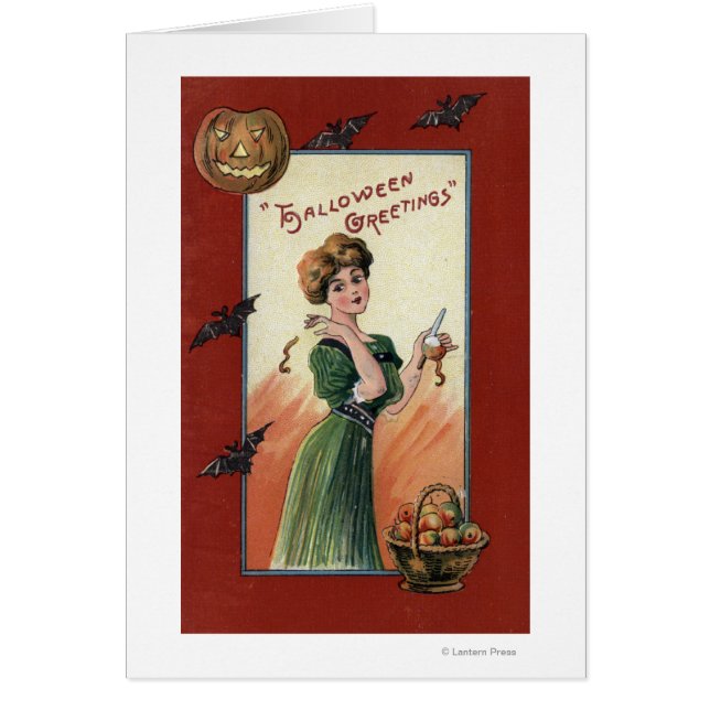 Frau in grünem Kleid Peeling Apple (Vorne)