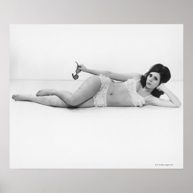 Frau in Swimwear Poster (Vorne)