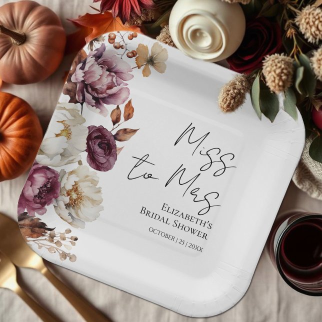 Frau Miss. | Burgundy Fall Brautparty Pappteller (Von Creator hochgeladen)