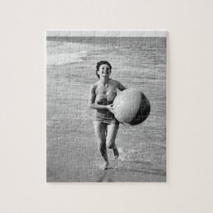 Frau mit einem Wasserball Puzzle
