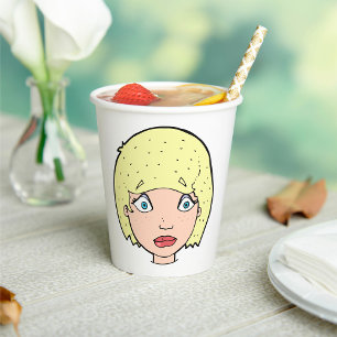 Frau mit gelbem Haar Pappbecher