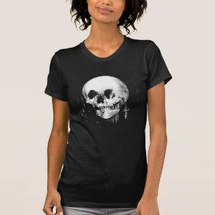 Frau mit Halloween-Reflektion im Spiegel T-Shirt