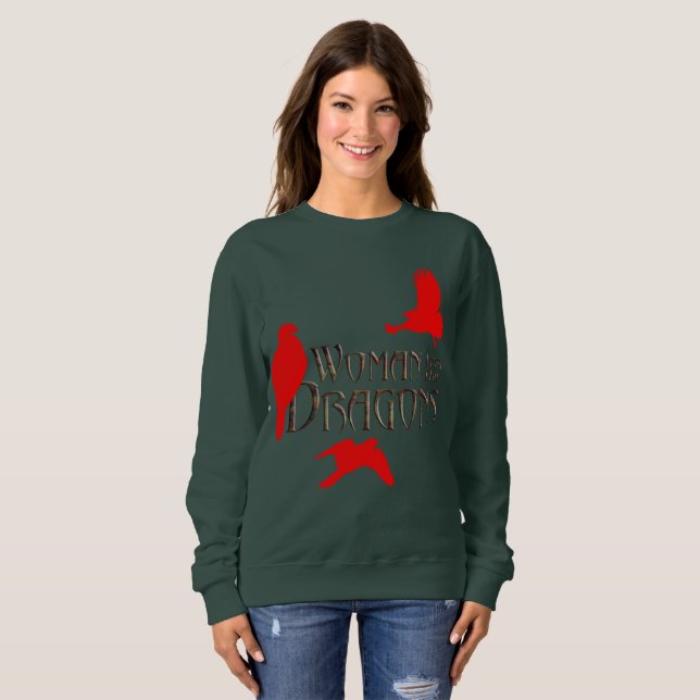 Frau mit ihren Drachen Sweatshirt (Vorne ganz)