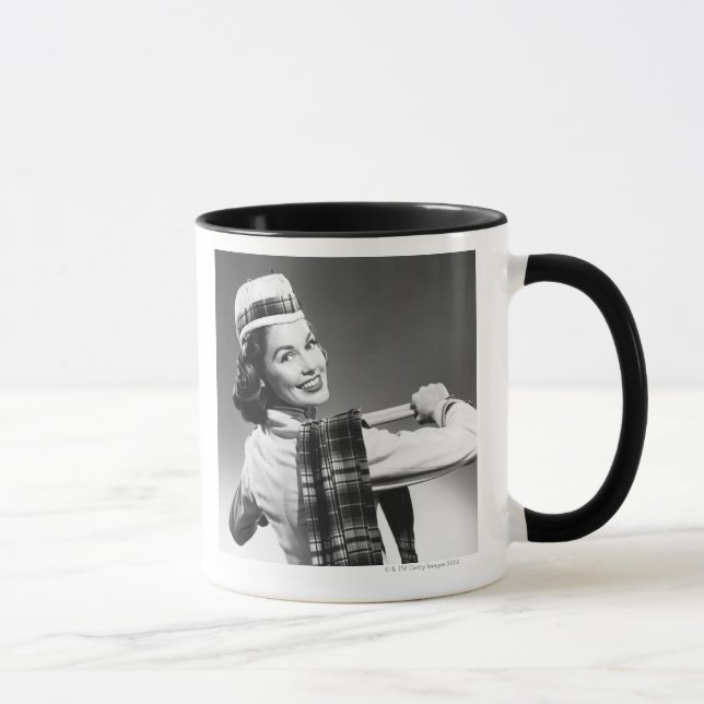 Frau mit Kappe Tasse (Rechts)