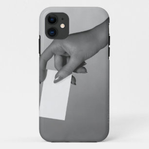 Frau mit Karte iPhone 11 Hülle