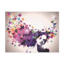 Frau mit Schmetterlingen