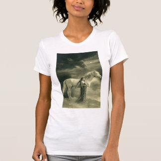 Frau mit weißem Pferd T-Shirt