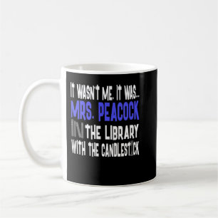 Frau Peacock Library Candlestick - Clue Kaffeetasse