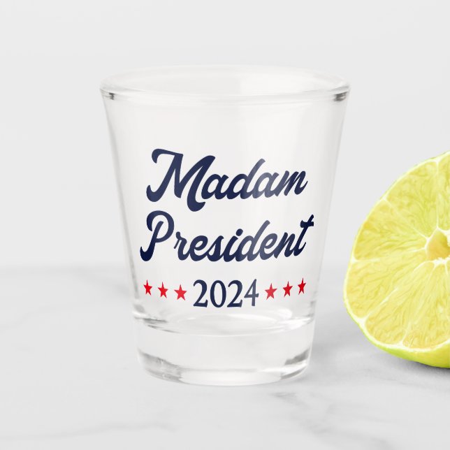 Frau Präsidentin 2024 I - Kamala Harris Schnapsglas (Vorderseite)