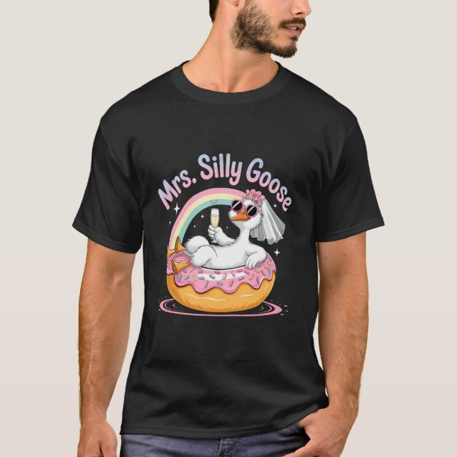 Frau Silly Goose Bridge wird Junggesellinnenabschi T-Shirt (Vorderseite)
